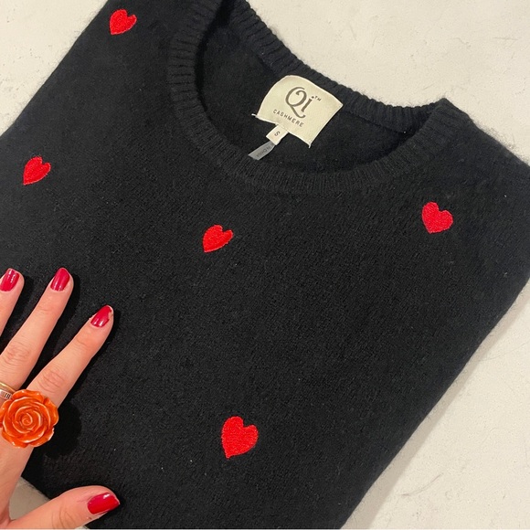 S QI Cashmere Heart Sweater - Picture 4 of 6